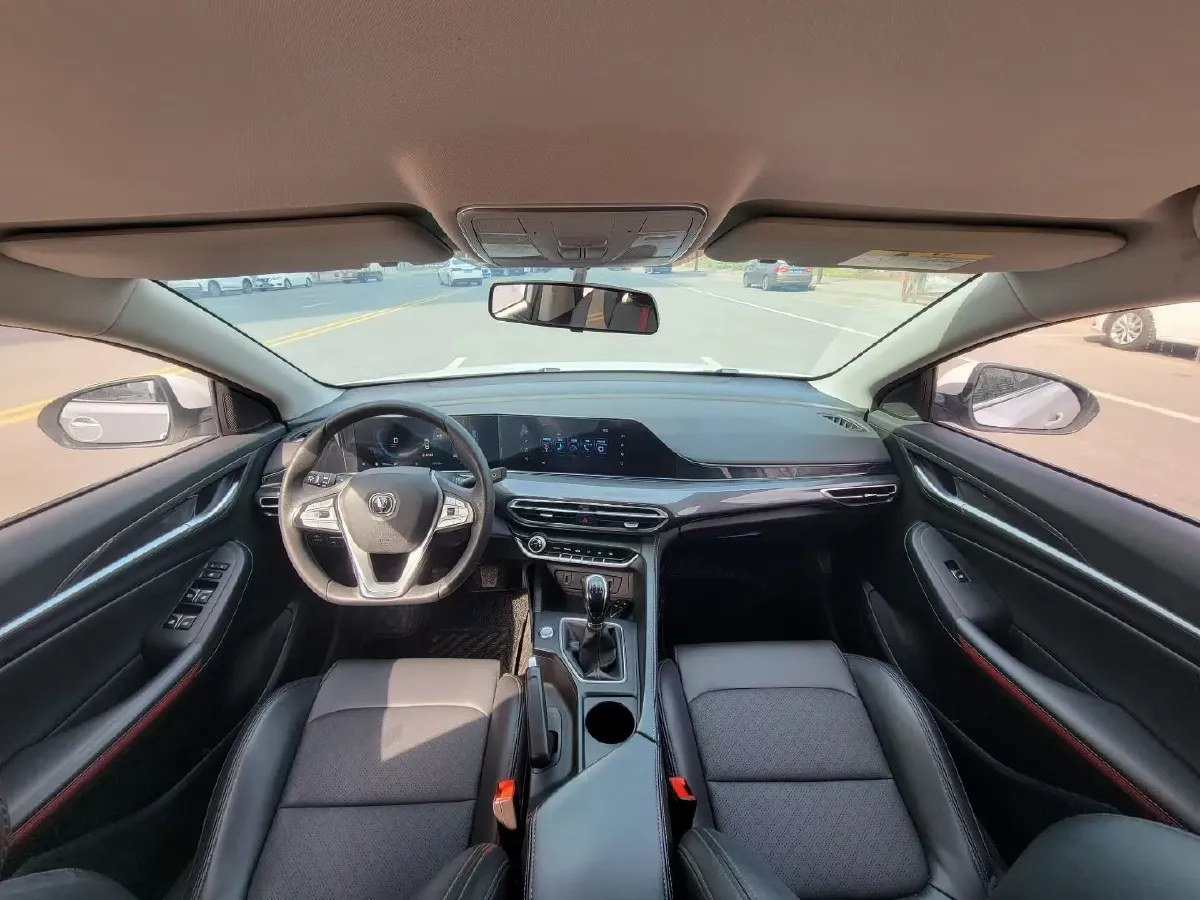 2020 ChangAn Eado 1.6L 128HP L4 5MT,autocango,china used car exporter,china ev exporter,chinese used car exporter,chinese used ev exporter