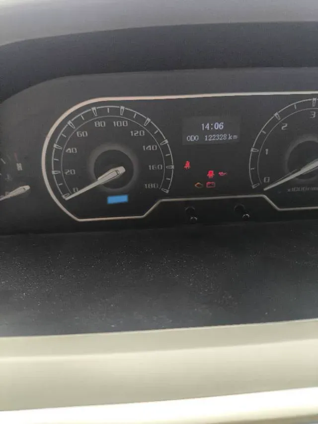 2020 MAXUS XinTu V80 2.5T 136HP L4 6MT,autocango,china used car exporter,china ev exporter,chinese used car exporter,chinese used ev exporter