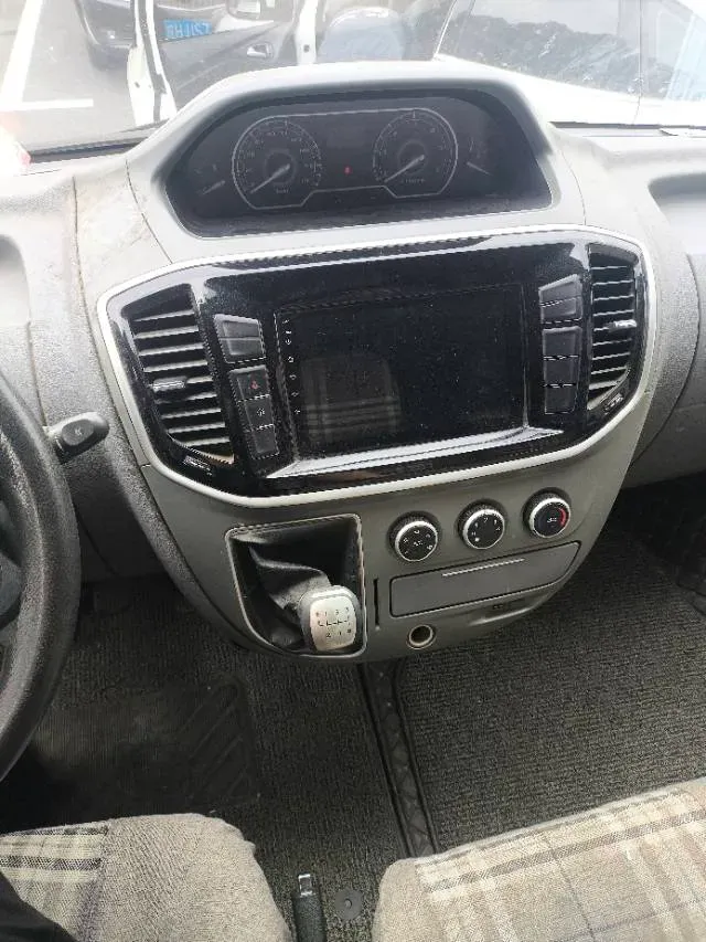 2020 MAXUS XinTu V80 2.5T 136HP L4 6MT,autocango,china used car exporter,china ev exporter,chinese used car exporter,chinese used ev exporter