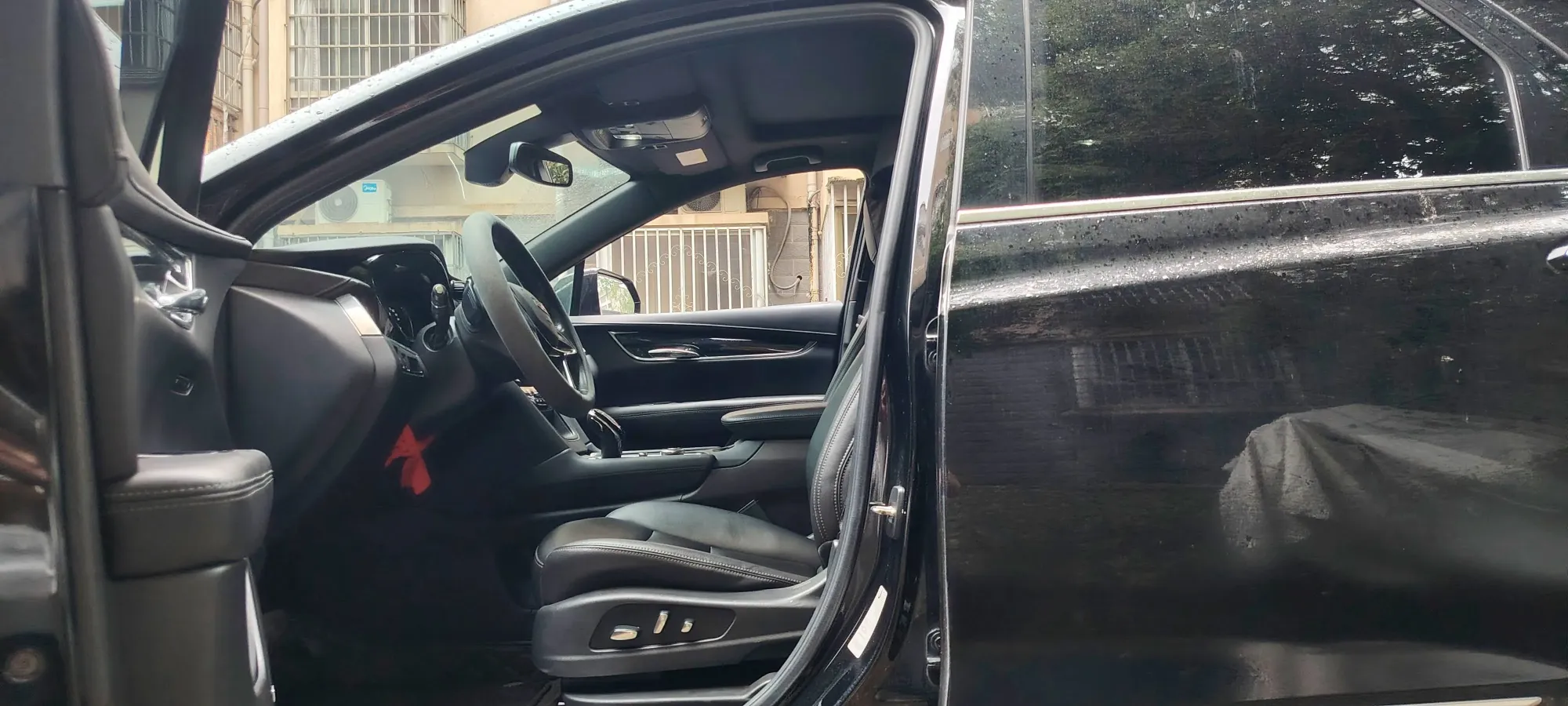 2022 Cadillac XT5 2.0T 237HP L4 9AT,autocango,china used car exporter,china ev exporter,chinese used car exporter,chinese used ev exporter