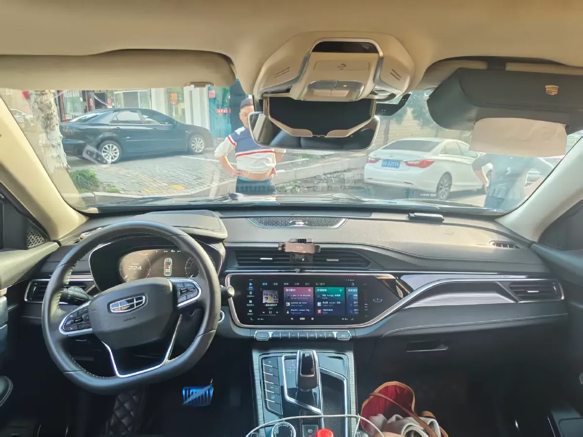 2020 Geely Azkarra 1.8T 184HP L4 7DCT,autocango,china used car exporter,china ev exporter,chinese used car exporter,chinese used ev exporter