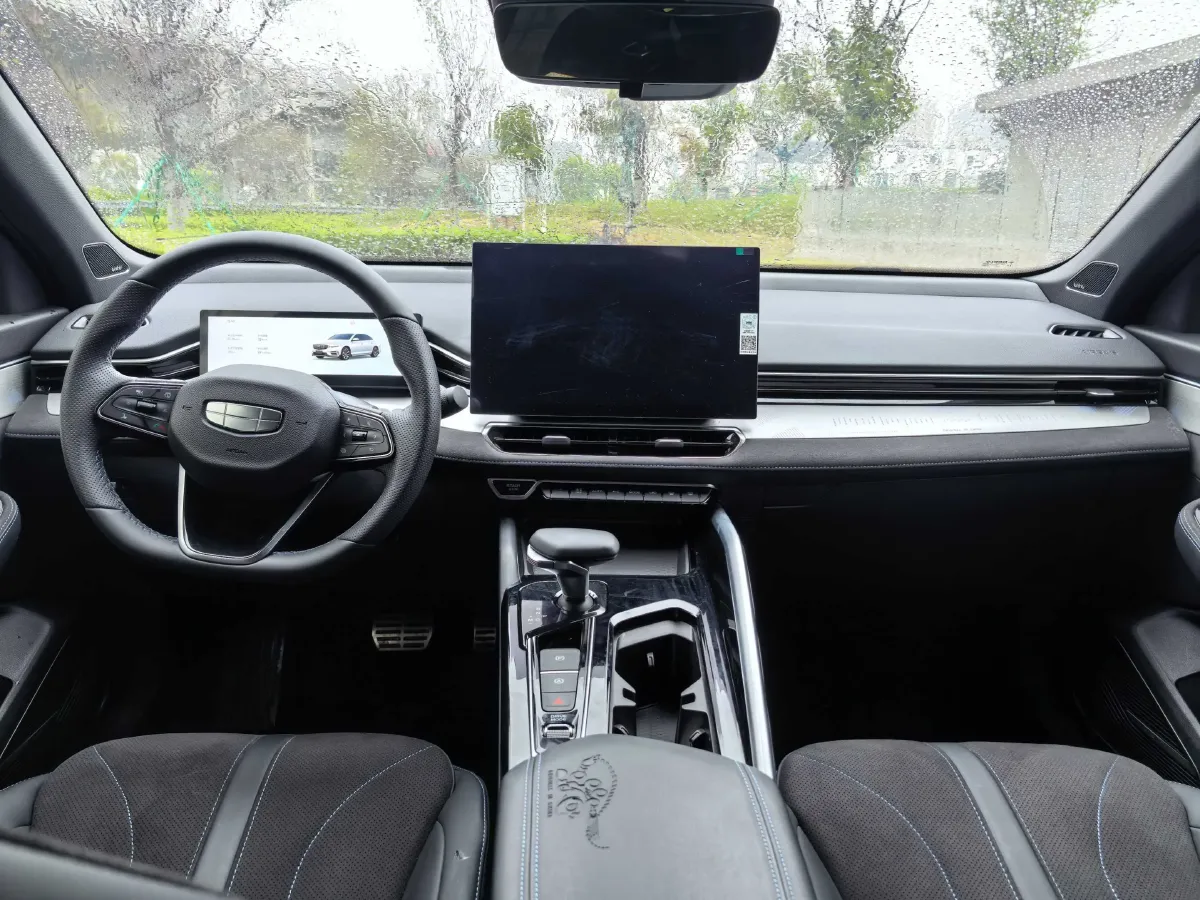 2025 Geely Preface 2.0T 238HP L4 8AT,autocango,china used car exporter,china ev exporter,chinese used car exporter,chinese used ev exporter