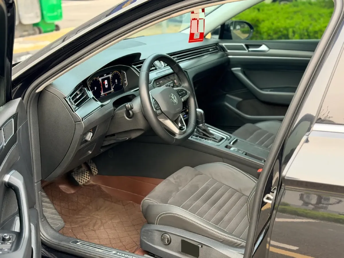 2020 Volkswagen Magotan 2.0T 186HP L4 7DCT,autocango,china used car exporter,china ev exporter,chinese used car exporter,chinese used ev exporter