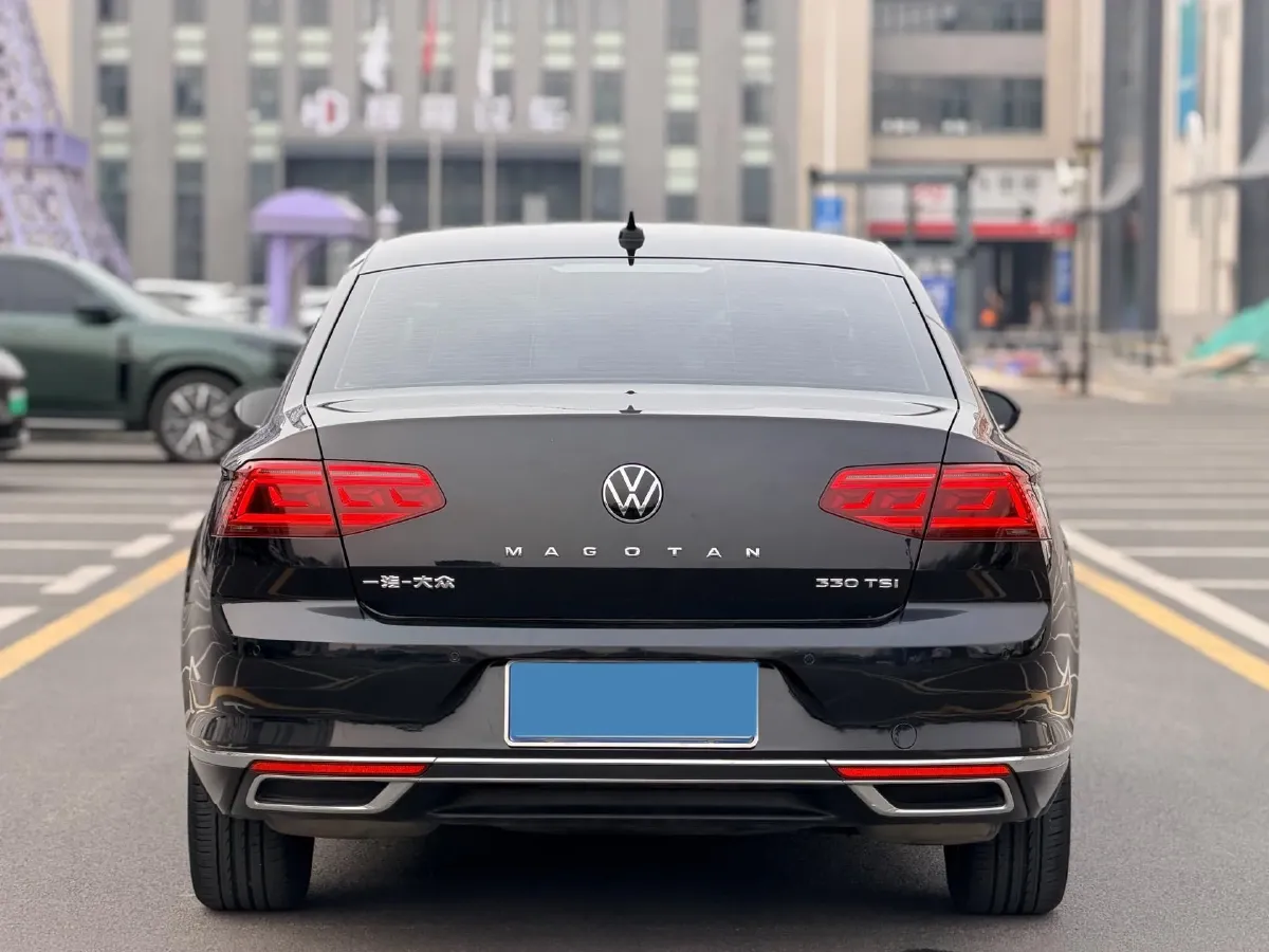 2020 Volkswagen Magotan 2.0T 186HP L4 7DCT,autocango,china used car exporter,china ev exporter,chinese used car exporter,chinese used ev exporter
