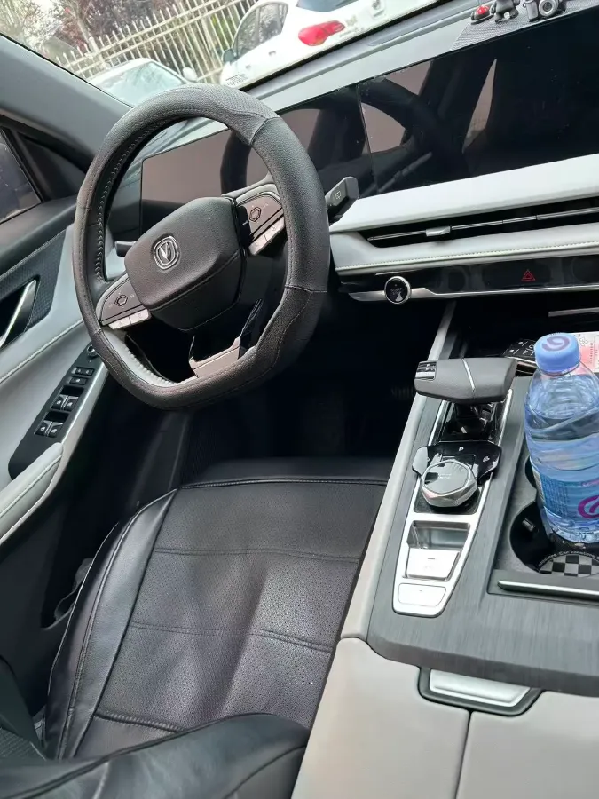 2023 ChangAn CS75 Plus 1.5T 188HP L4 8AT,autocango,china used car exporter,china ev exporter,chinese used car exporter,chinese used ev exporter