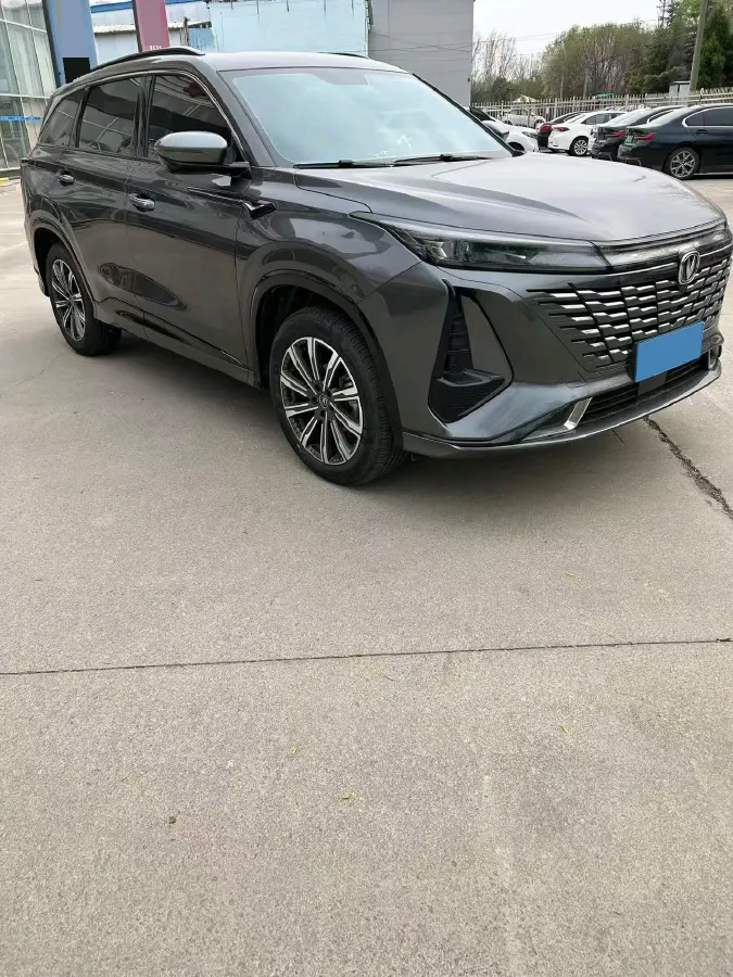 2023 ChangAn CS75 Plus 1.5T 188HP L4 8AT,autocango,china used car exporter,china ev exporter,chinese used car exporter,chinese used ev exporter