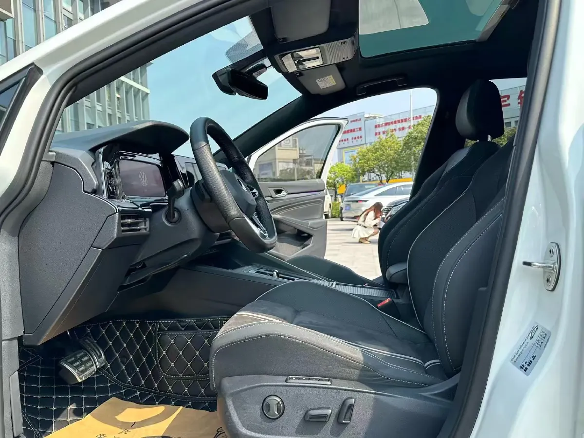 2023 Volkswagen Golf 1.4T 150HP L4 7DCT,autocango,china used car exporter,china ev exporter,chinese used car exporter,chinese used ev exporter