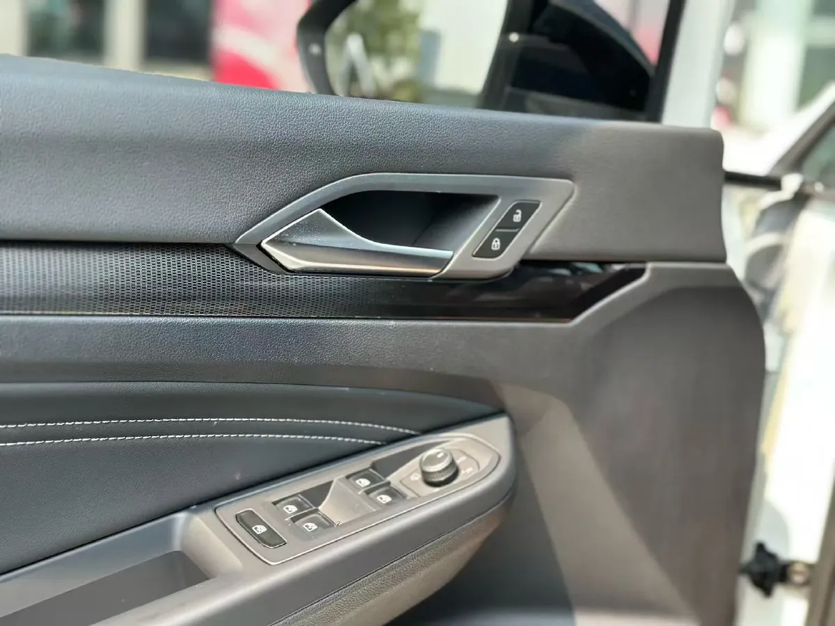 2023 Volkswagen Golf 1.4T 150HP L4 7DCT,autocango,china used car exporter,china ev exporter,chinese used car exporter,chinese used ev exporter