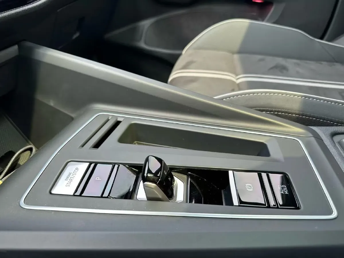 2023 Volkswagen Golf 1.4T 150HP L4 7DCT,autocango,china used car exporter,china ev exporter,chinese used car exporter,chinese used ev exporter