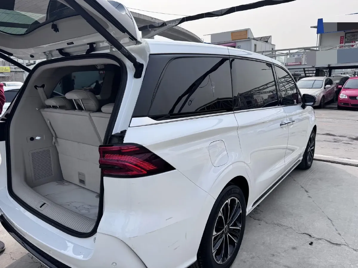 2021 Roewe iMAX8 2.0T 234HP L4 8AT,autocango,china used car exporter,china ev exporter,chinese used car exporter,chinese used ev exporter