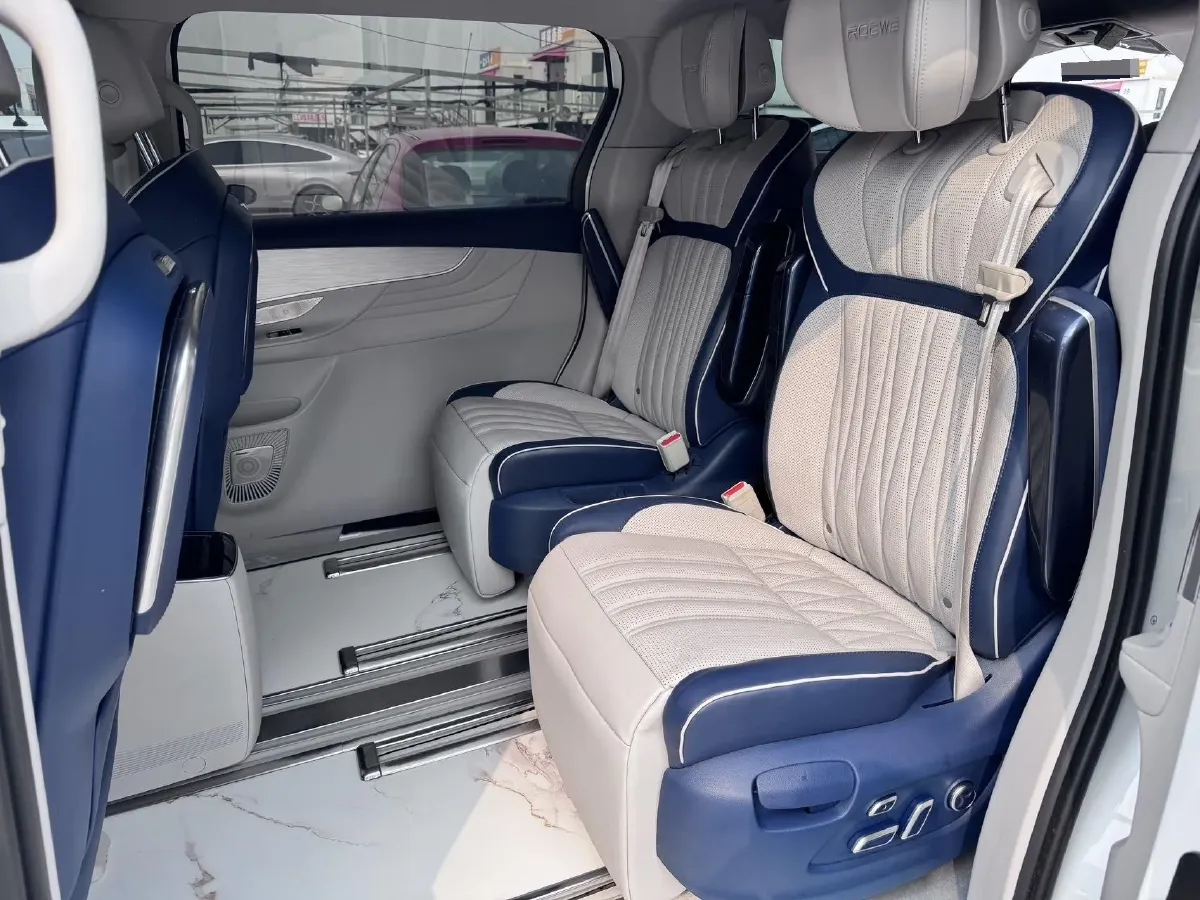 2021 Roewe iMAX8 2.0T 234HP L4 8AT,autocango,china used car exporter,china ev exporter,chinese used car exporter,chinese used ev exporter