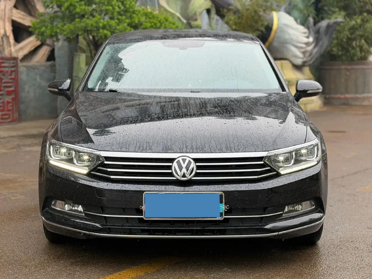 2019 Volkswagen Magotan 2.0T 186HP L4 7DCT,autocango,china used car exporter,china ev exporter,chinese used car exporter,chinese used ev exporter
