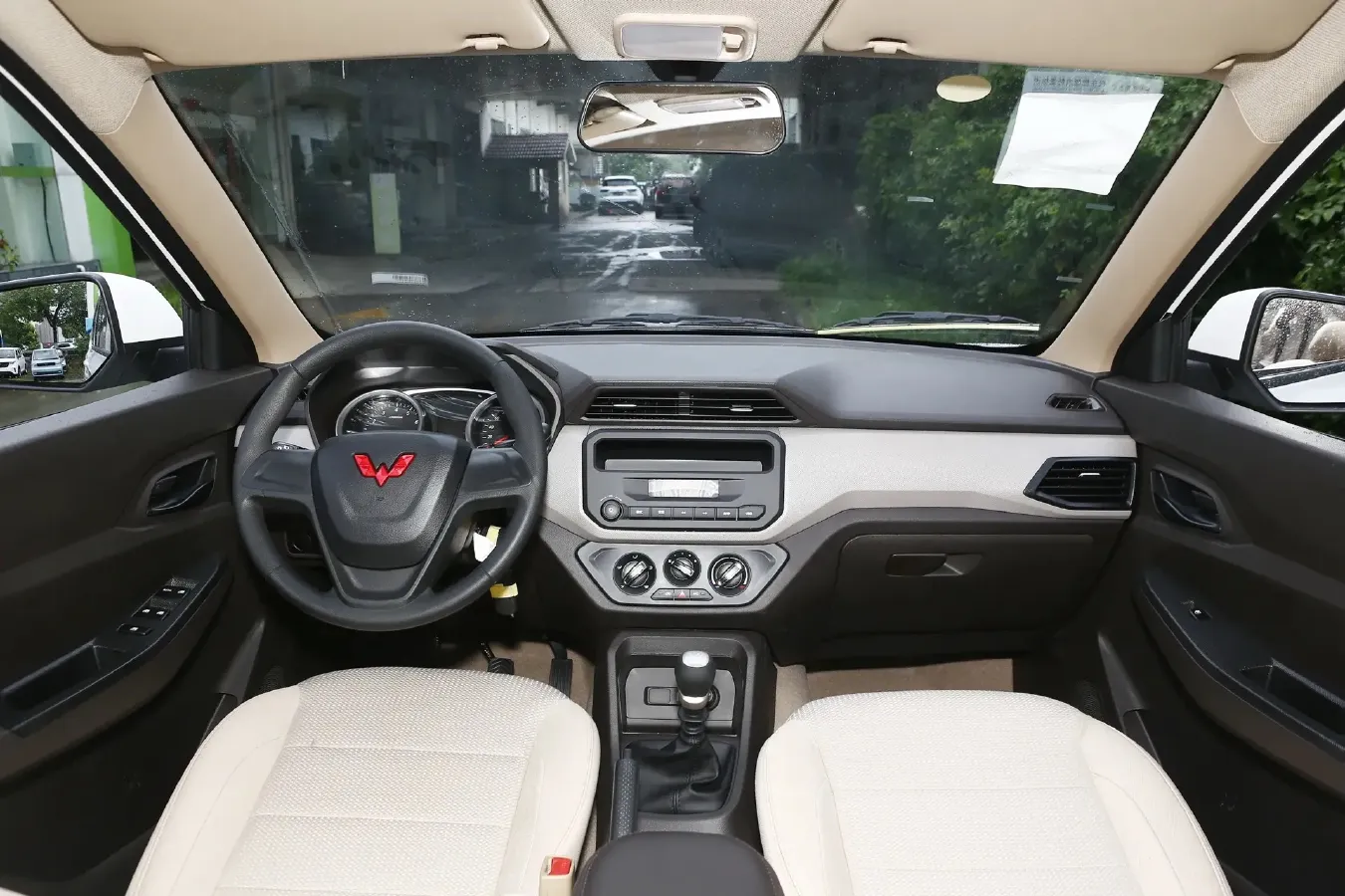 2021 WuLing RongGuang New Truck 1.5L 99HP L4 5MT,autocango,china used car exporter,china ev exporter,chinese used car exporter,chinese used ev exporter