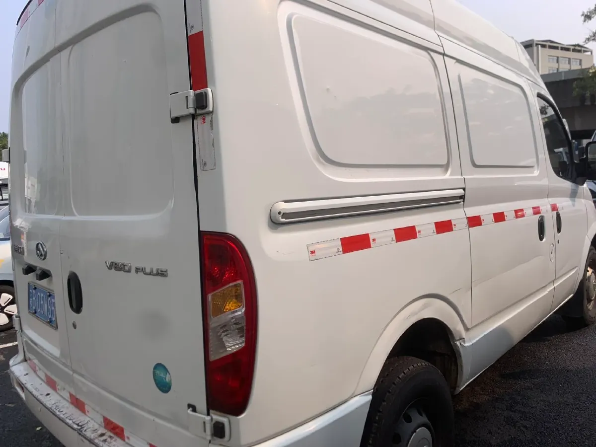 2019 MAXUS XinTu V80 2.0T 139HP L4 6MT,autocango,china used car exporter,china ev exporter,chinese used car exporter,chinese used ev exporter