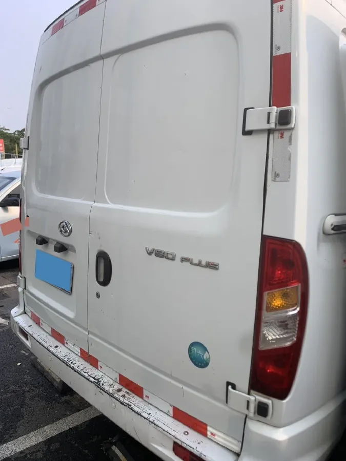 2019 MAXUS XinTu V80 2.0T 139HP L4 6MT,autocango,china used car exporter,china ev exporter,chinese used car exporter,chinese used ev exporter