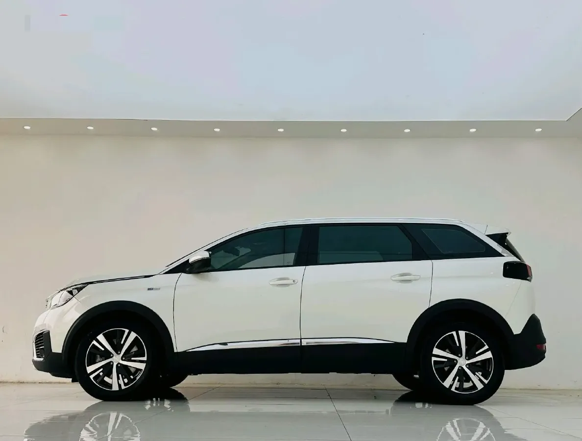 2019 Peugeot 5008 1.6T 167HP L4 6AT,autocango,china used car exporter,china ev exporter,chinese used car exporter,chinese used ev exporter