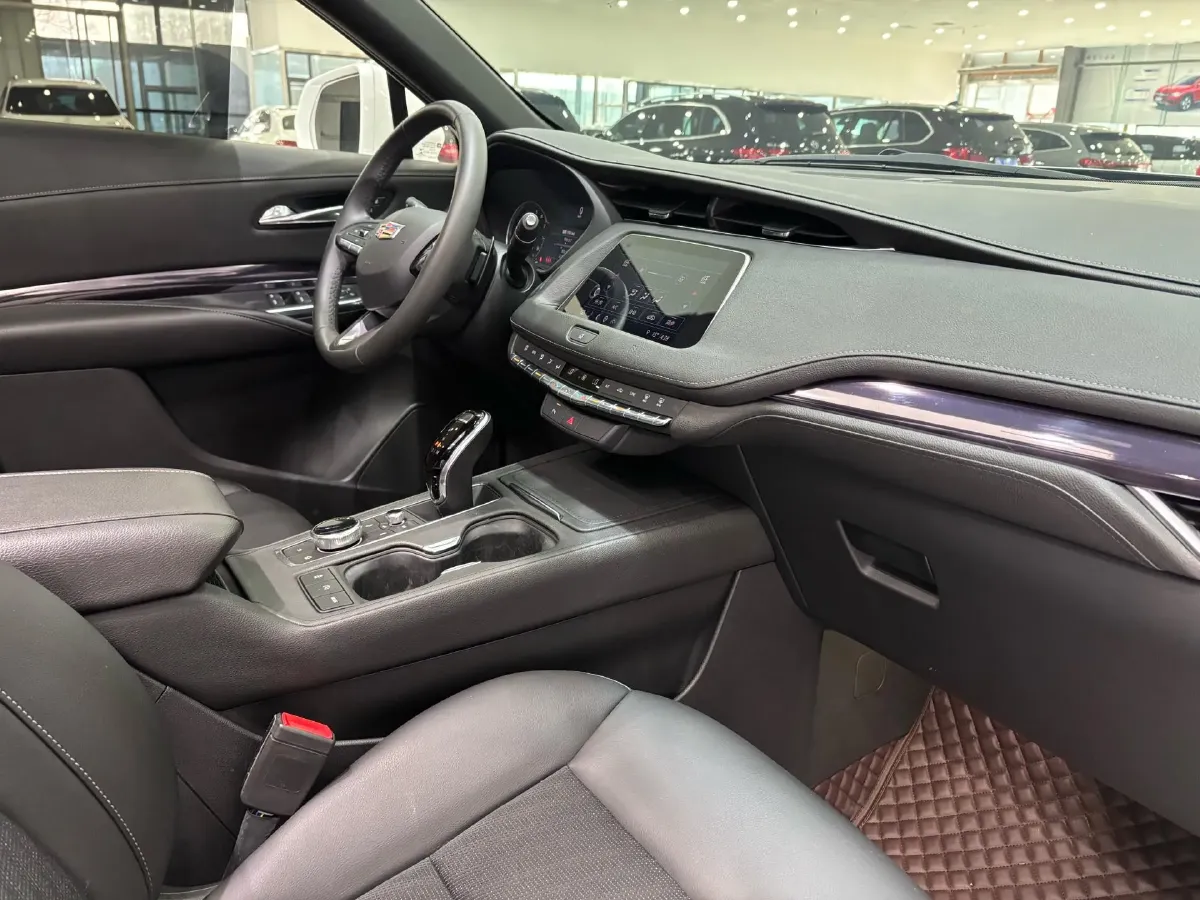 2021 Cadillac XT4 2.0T 237HP L4 9AT,autocango,china used car exporter,china ev exporter,chinese used car exporter,chinese used ev exporter