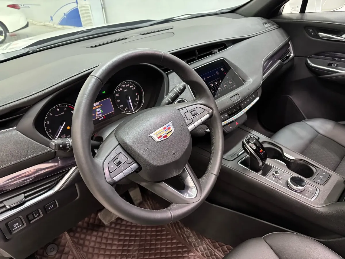 2021 Cadillac XT4 2.0T 237HP L4 9AT,autocango,china used car exporter,china ev exporter,chinese used car exporter,chinese used ev exporter