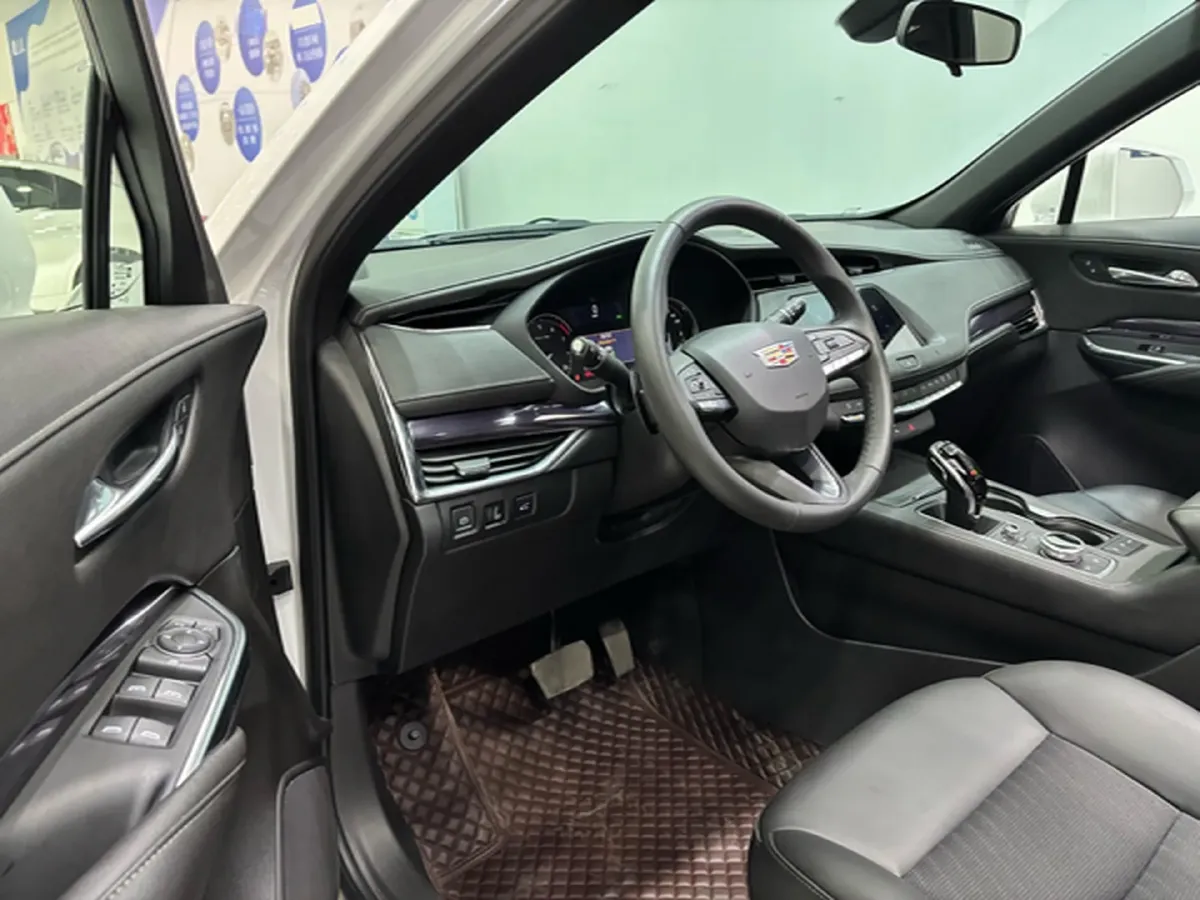 2021 Cadillac XT4 2.0T 237HP L4 9AT,autocango,china used car exporter,china ev exporter,chinese used car exporter,chinese used ev exporter