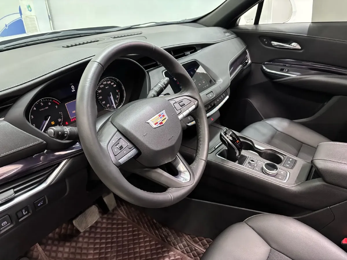 2021 Cadillac XT4 2.0T 237HP L4 9AT,autocango,china used car exporter,china ev exporter,chinese used car exporter,chinese used ev exporter