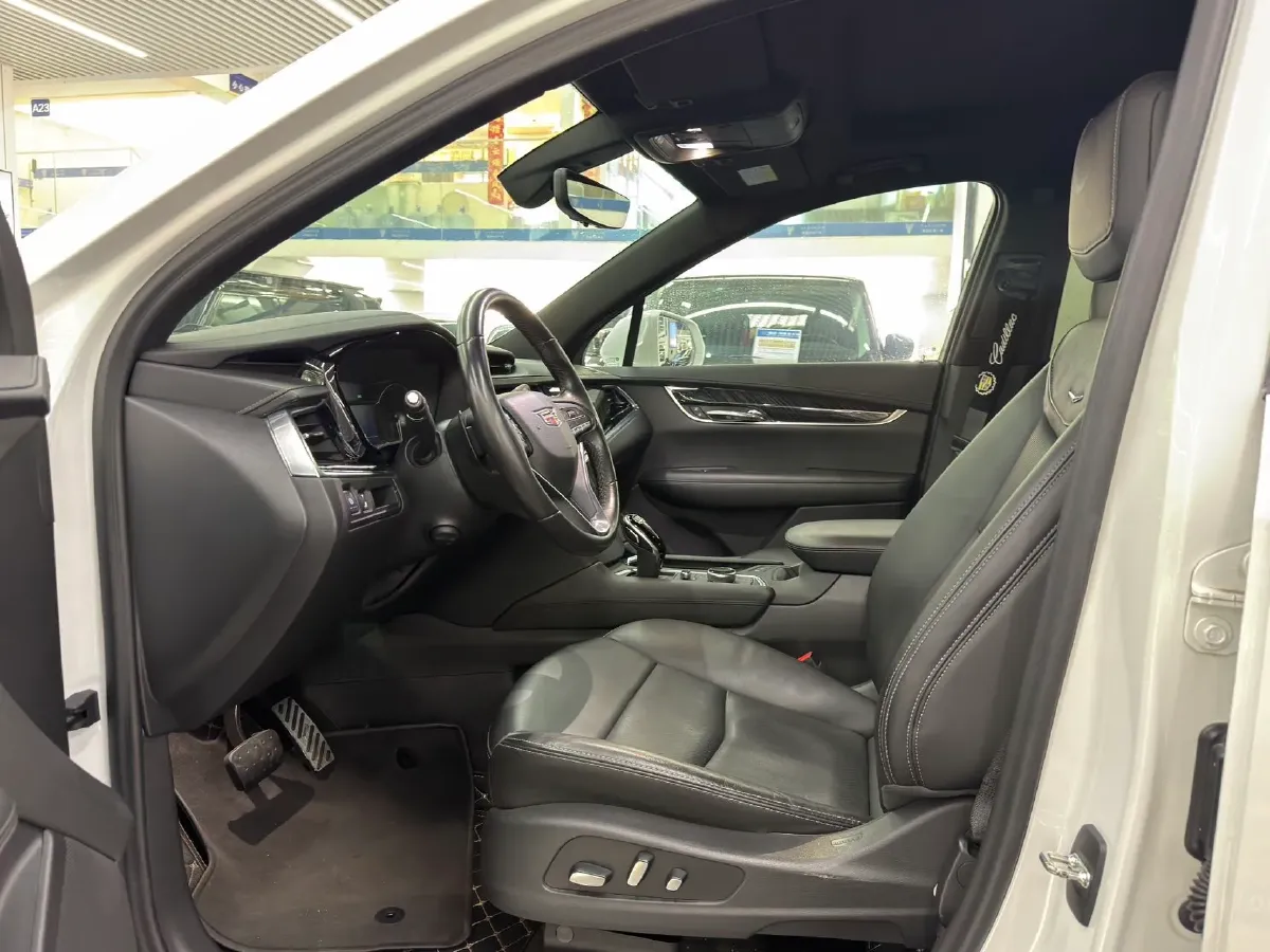 2019 Cadillac CT6 2.0T 241HP L4 10AT,autocango,china used car exporter,china ev exporter,chinese used car exporter,chinese used ev exporter