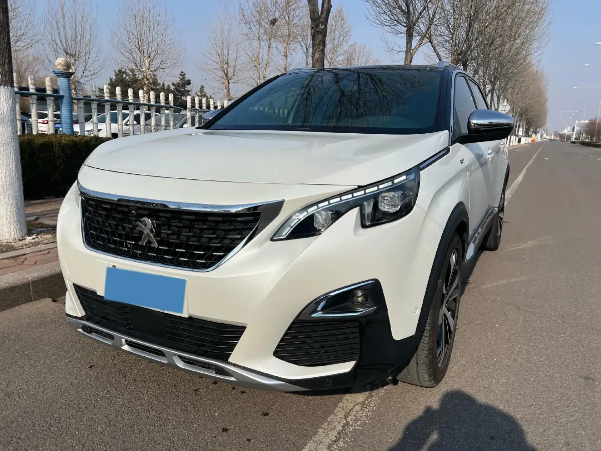 2017 Peugeot 5008 1.8T 204HP L4 6AT,autocango,china used car exporter,china ev exporter,chinese used car exporter,chinese used ev exporter