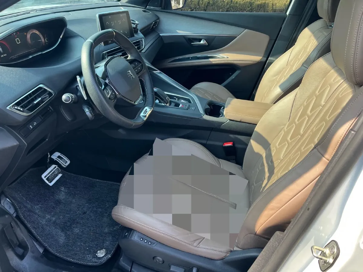 2017 Peugeot 5008 1.8T 204HP L4 6AT,autocango,china used car exporter,china ev exporter,chinese used car exporter,chinese used ev exporter