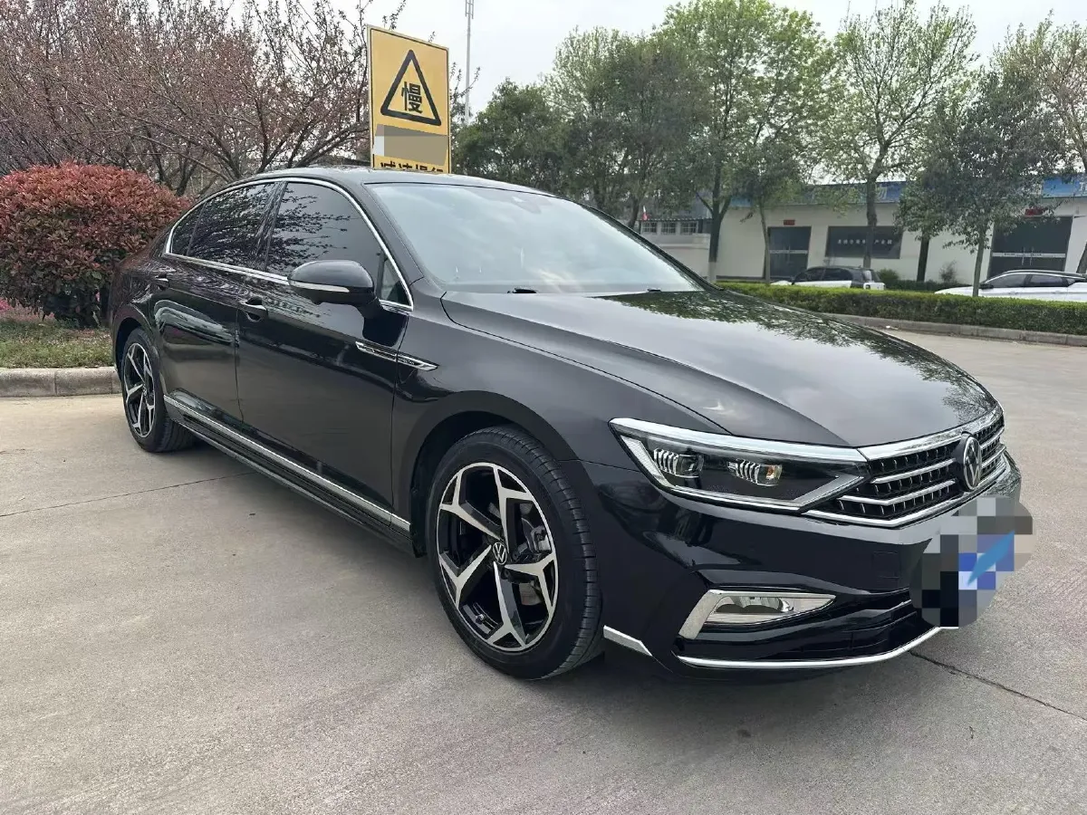 2023 Volkswagen Magotan 2.0T 186HP L4 7DCT,autocango,china used car exporter,china ev exporter,chinese used car exporter,chinese used ev exporter