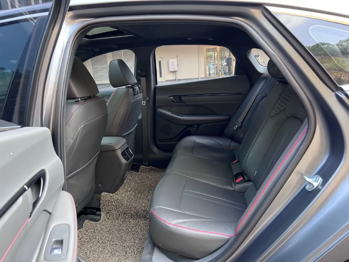 2022 Hyundai Sonata 2.0T 240HP L4 8AT,autocango,china used car exporter,china ev exporter,chinese used car exporter,chinese used ev exporter