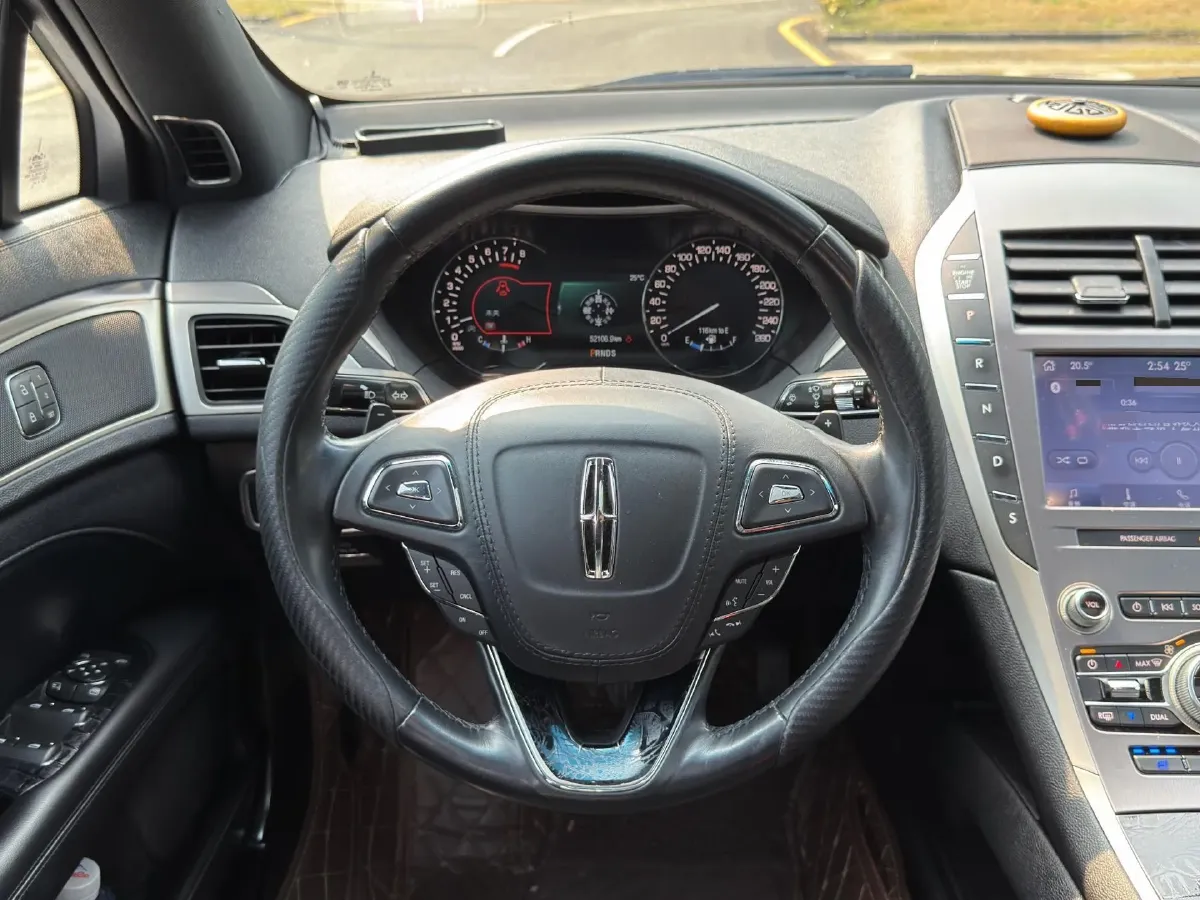 2019 Lincoln MKZ 2.0T 196HP L4 6AT,autocango,china used car exporter,china ev exporter,chinese used car exporter,chinese used ev exporter