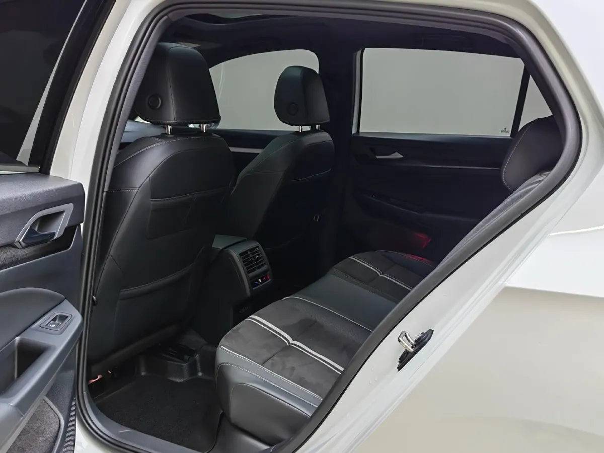 2023 Volkswagen Golf 1.4T 150HP L4 7DCT,autocango,china used car exporter,china ev exporter,chinese used car exporter,chinese used ev exporter