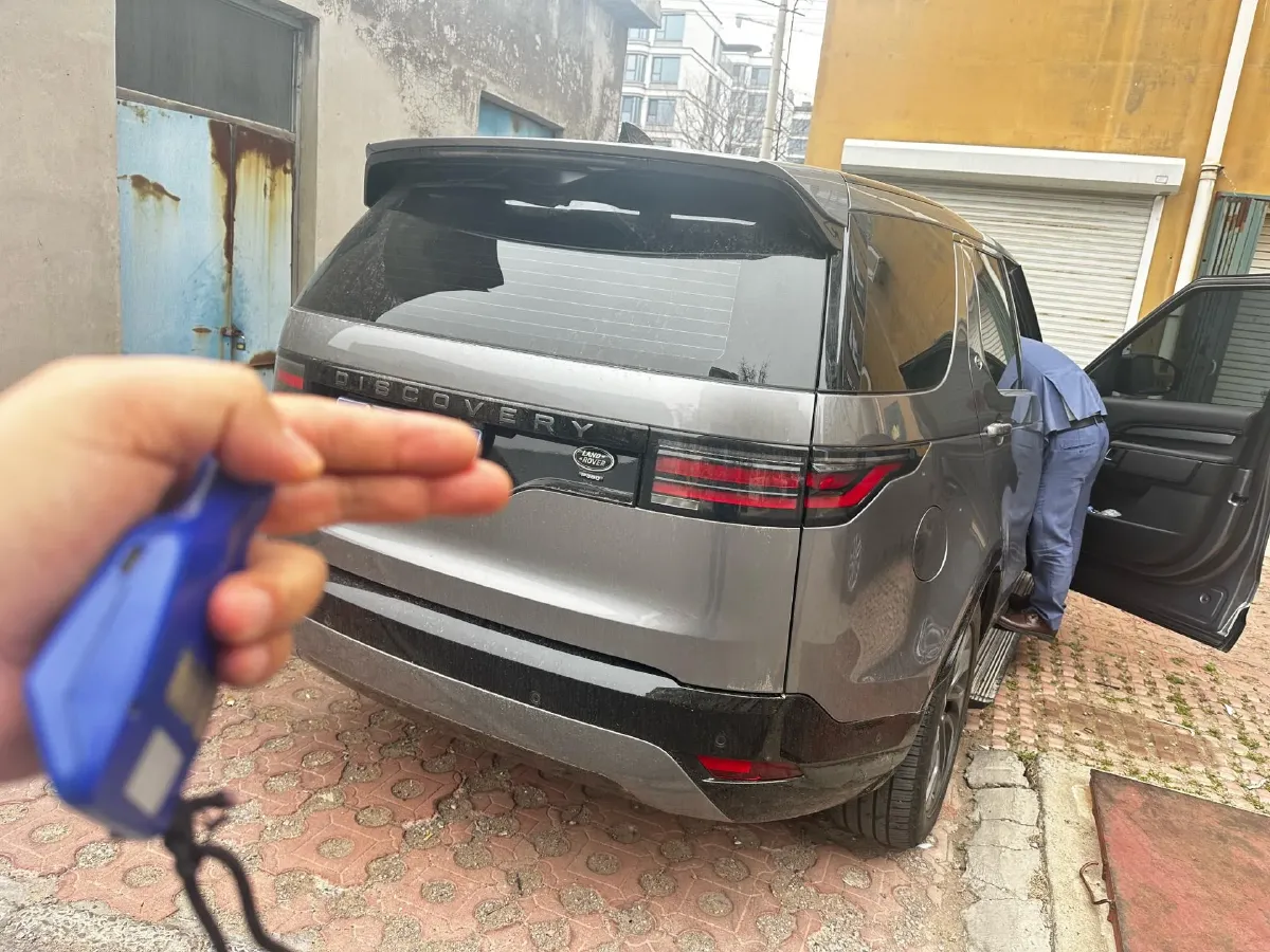 2021 Land Rover Discovery 3.0T 360HP L6 8AT,autocango,china used car exporter,china ev exporter,chinese used car exporter,chinese used ev exporter