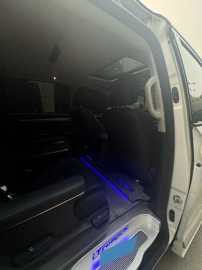 2023 GAC Trumpchi M8 2.0T 252HP L4 8AT,autocango,china used car exporter,china ev exporter,chinese used car exporter,chinese used ev exporter