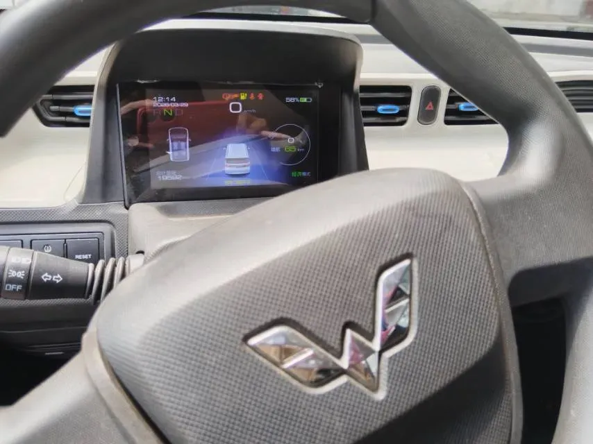 2020 WuLing HongGuang MINI EV BEV 13.8KWH,autocango,china used car exporter,china ev exporter,chinese used car exporter,chinese used ev exporter