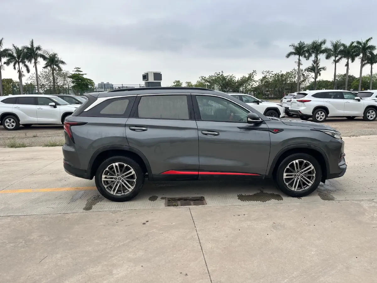 2022 ChangAn CS75 Plus 1.5T 178HP L4 6AT,autocango,china used car exporter,china ev exporter,chinese used car exporter,chinese used ev exporter