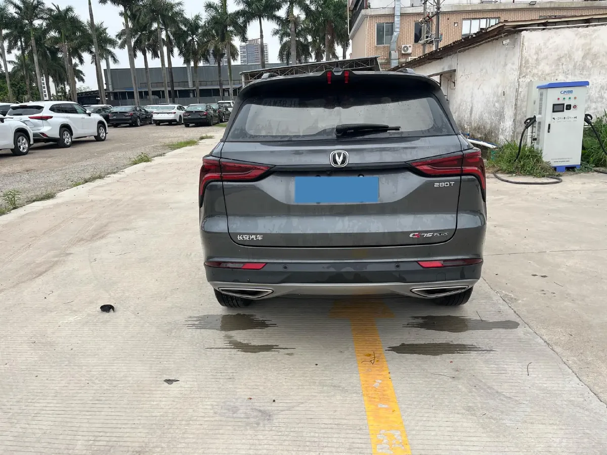 2022 ChangAn CS75 Plus 1.5T 178HP L4 6AT,autocango,china used car exporter,china ev exporter,chinese used car exporter,chinese used ev exporter