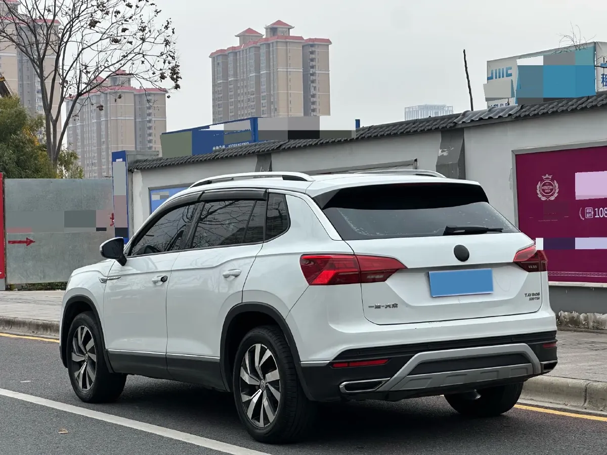 2019 Jeep Cherokee 2.0T 234HP L4 9AT,autocango,china used car exporter,china ev exporter,chinese used car exporter,chinese used ev exporter