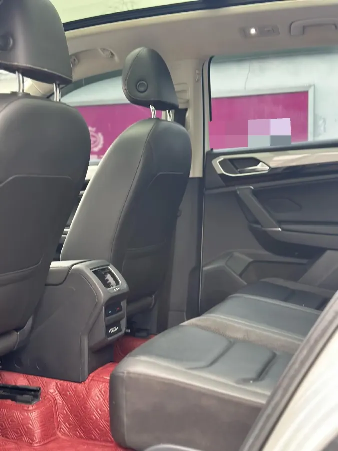 2019 Jeep Cherokee 2.0T 234HP L4 9AT,autocango,china used car exporter,china ev exporter,chinese used car exporter,chinese used ev exporter