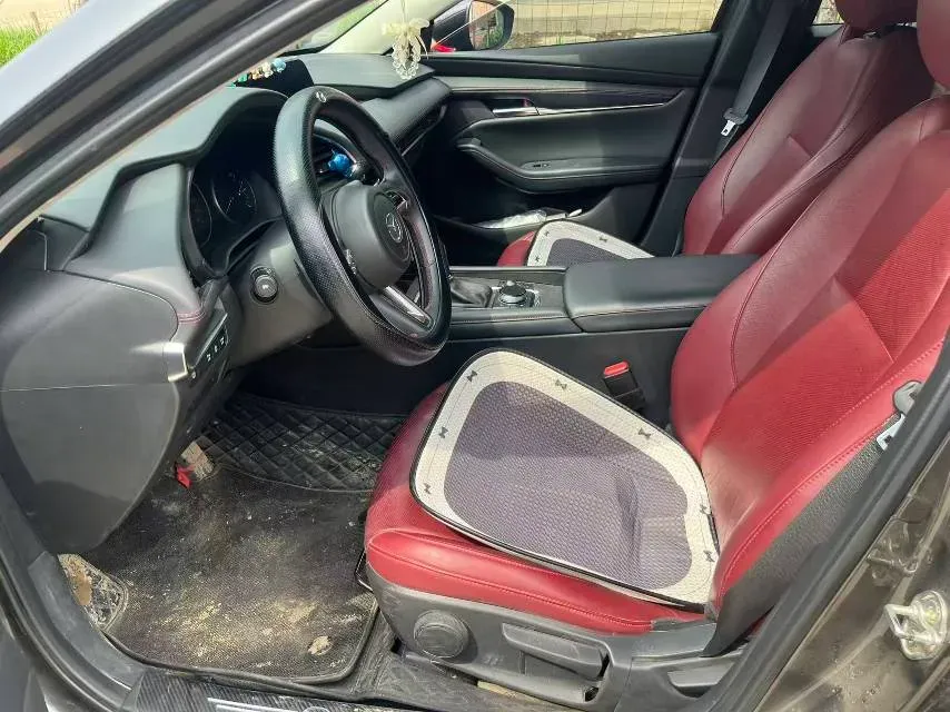 2023 Mazda 3 Axela 2.0L 158HP L4 6AT,autocango,china used car exporter,china ev exporter,chinese used car exporter,chinese used ev exporter