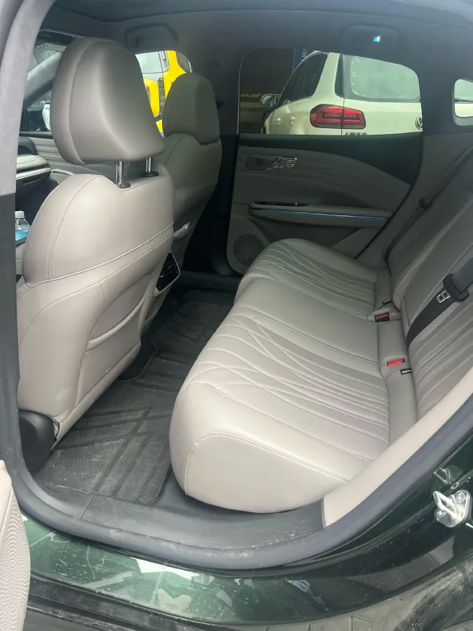 2025 Geely Galaxy Starshine 8 1.5T 163HP L4 3DHT PHEV 27.69KWH,autocango,china used car exporter,china ev exporter,chinese used car exporter,chinese used ev exporter