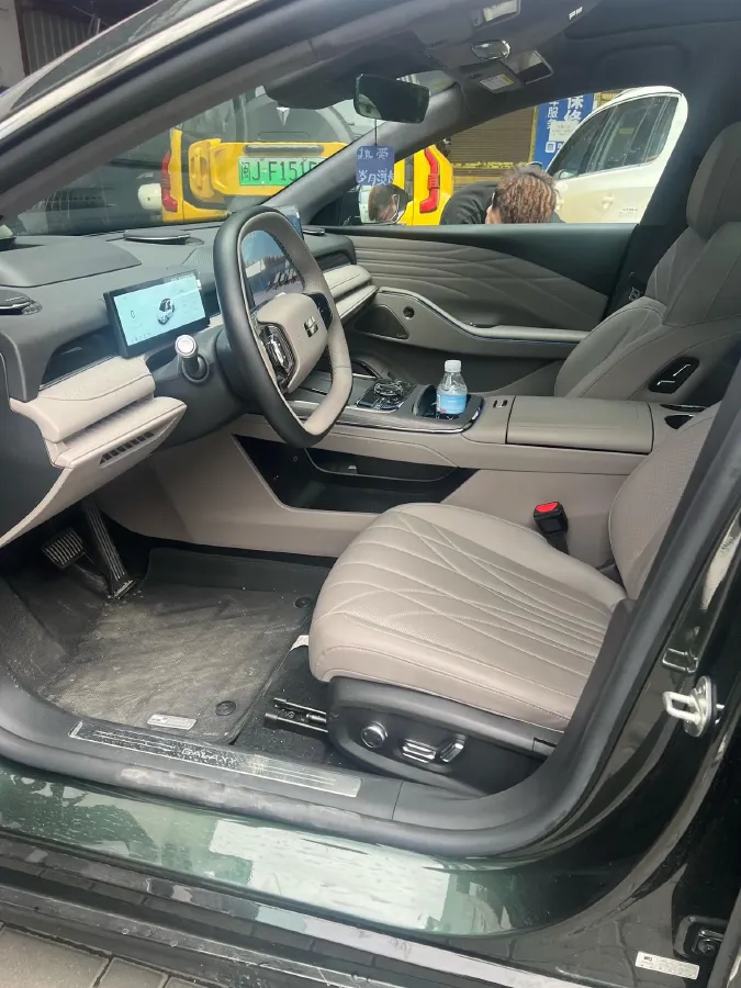 2025 Geely Galaxy Starshine 8 1.5T 163HP L4 3DHT PHEV 27.69KWH,autocango,china used car exporter,china ev exporter,chinese used car exporter,chinese used ev exporter