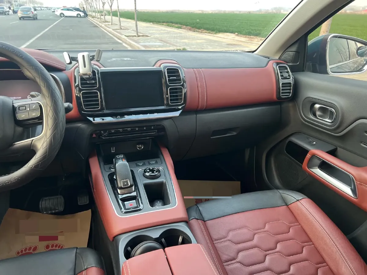 2017 Citroen C5 Aircross 1.8T 204HP L4 6AT,autocango,china used car exporter,china ev exporter,chinese used car exporter,chinese used ev exporter