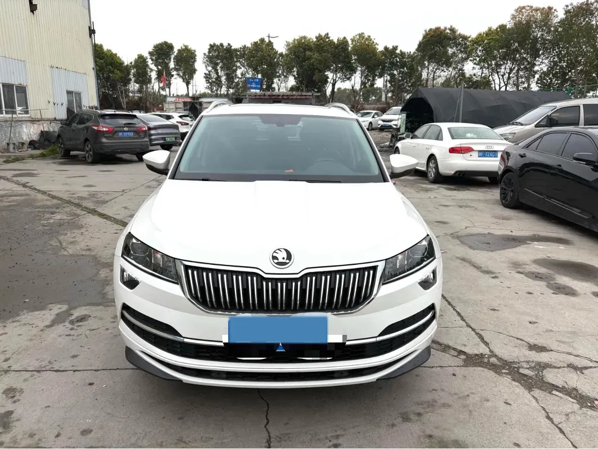 2022 Skoda Karoq 1.4T 150HP L4 7DCT,autocango,china used car exporter,china ev exporter,chinese used car exporter,chinese used ev exporter