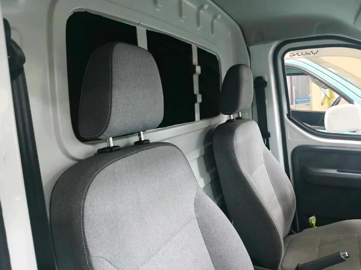 2024 WuLing YangGuang BEV 41.9KWH,autocango,china used car exporter,china ev exporter,chinese used car exporter,chinese used ev exporter