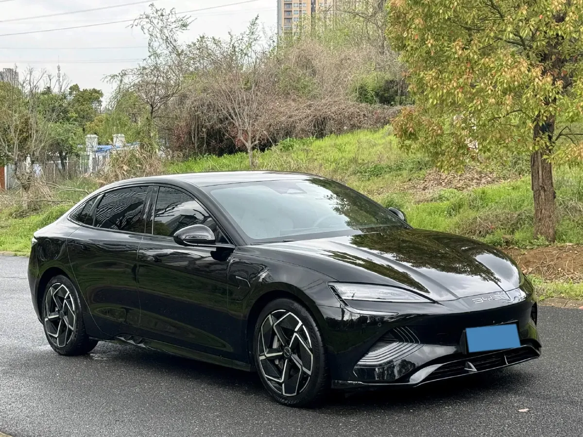 2022 AITO AITO M5 Range Extended 125HP REEV 40KWH,autocango,china used car exporter,china ev exporter,chinese used car exporter,chinese used ev exporter