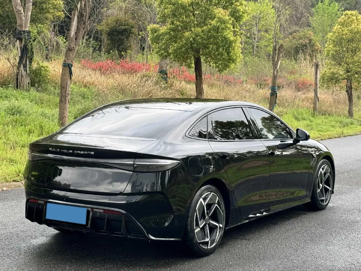 2022 AITO AITO M5 Range Extended 125HP REEV 40KWH,autocango,china used car exporter,china ev exporter,chinese used car exporter,chinese used ev exporter