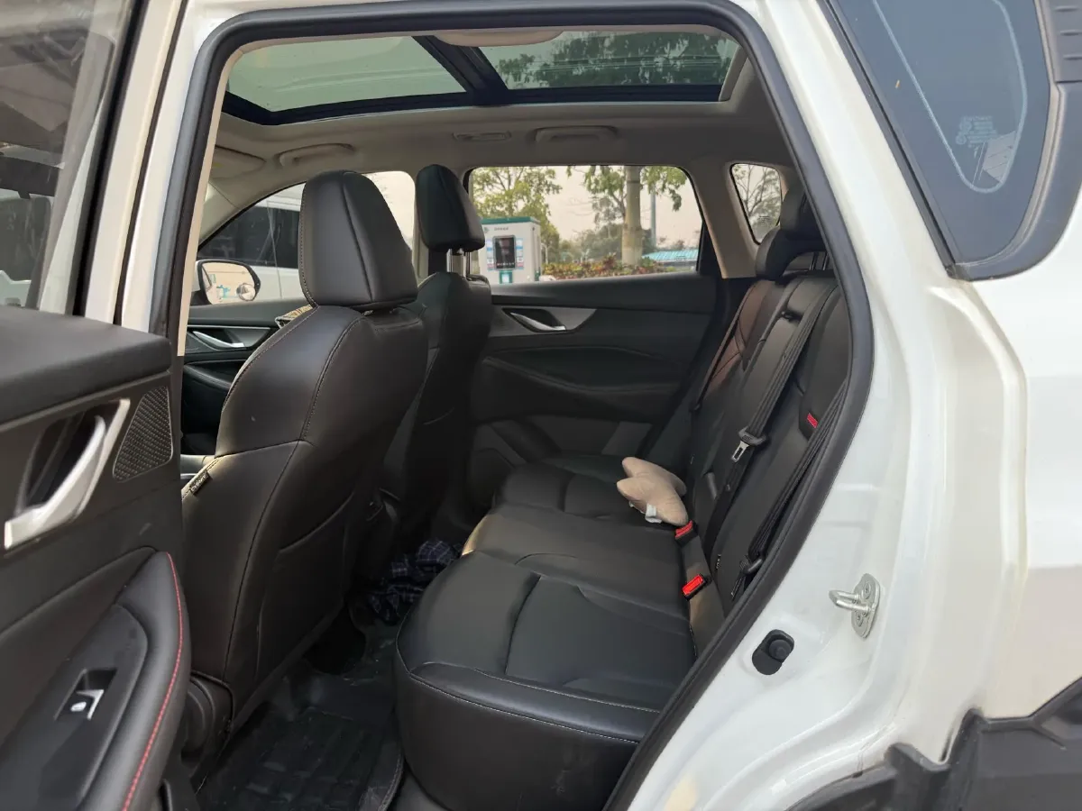 2022 ChangAn CS35 Plus 1.4T 160HP L4 7DCT,autocango,china used car exporter,china ev exporter,chinese used car exporter,chinese used ev exporter