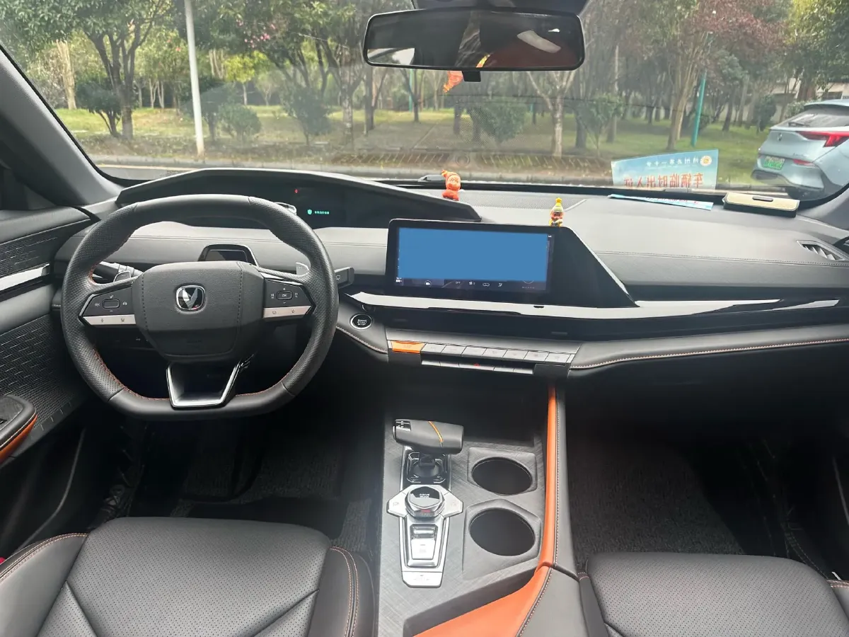 2022 ChangAn UNI-V 1.5T 188HP L4 7DCT,autocango,china used car exporter,china ev exporter,chinese used car exporter,chinese used ev exporter