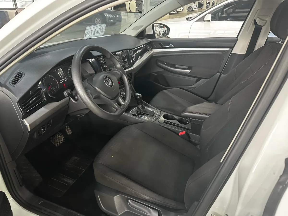 2019 Bestune T77 1.2T 143HP L4 7DCT,autocango,china used car exporter,china ev exporter,chinese used car exporter,chinese used ev exporter