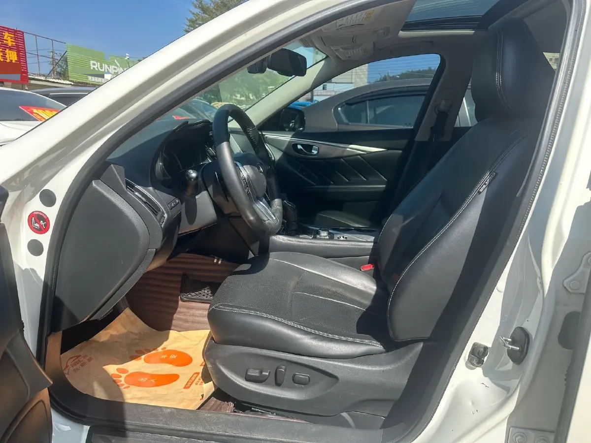 2018 Jeep Grand Commander 2.0T 265HP L4 9AT,autocango,china used car exporter,china ev exporter,chinese used car exporter,chinese used ev exporter